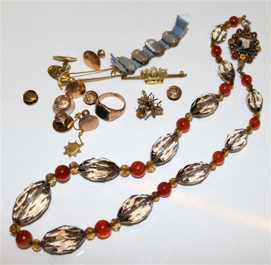 Quantity of gold items and a quartz necklace